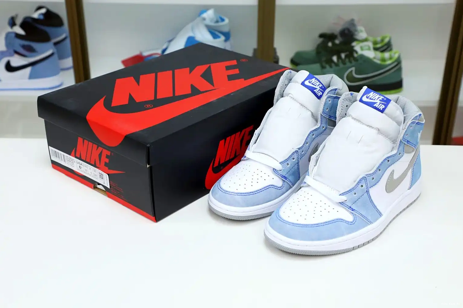 1 HIGH JORDAN 'HYPER Kimikick ROYAL' OG RETRO AIR 0802